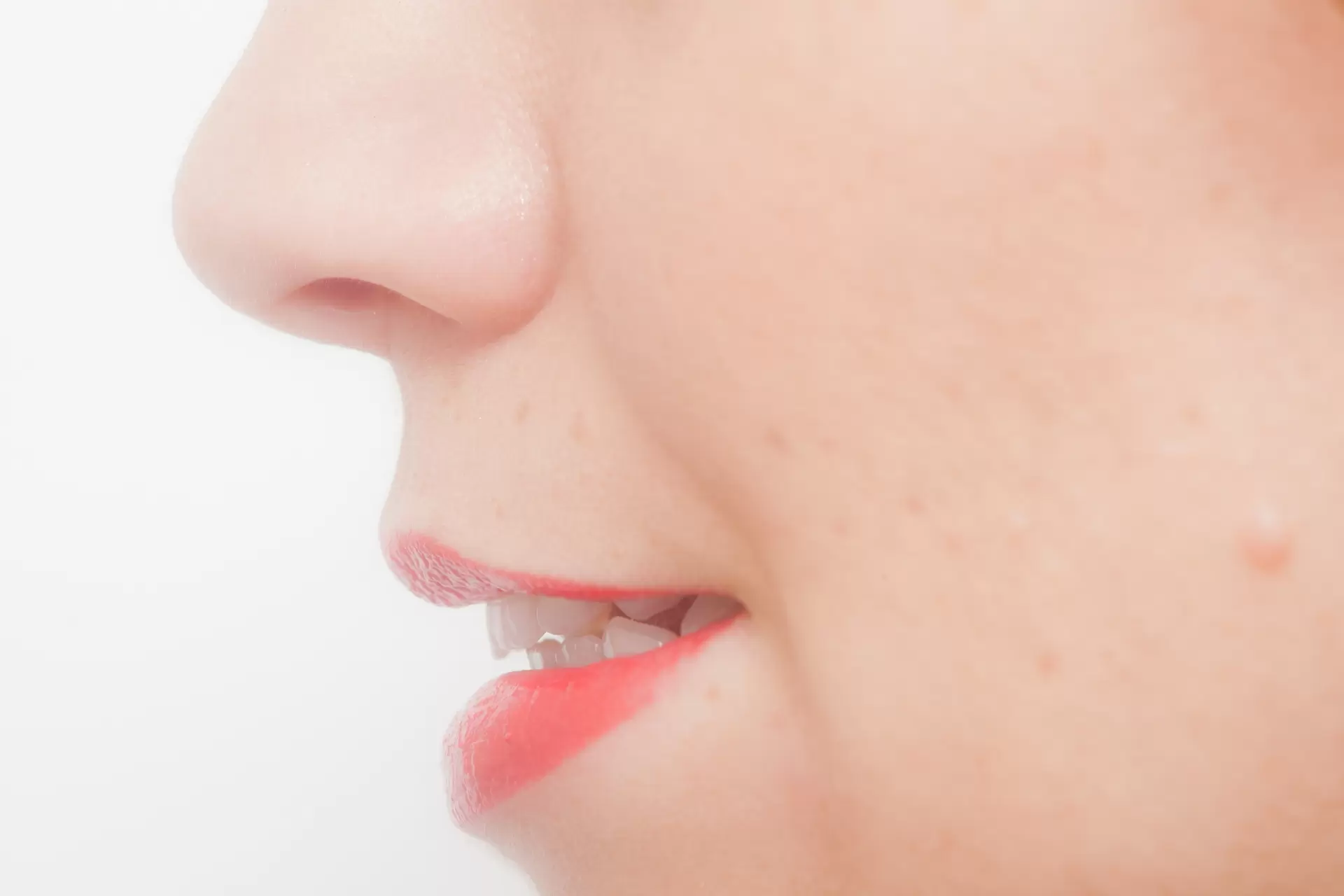 いちご鼻はテカリやすい あしたの美肌 専門家による美容コラム